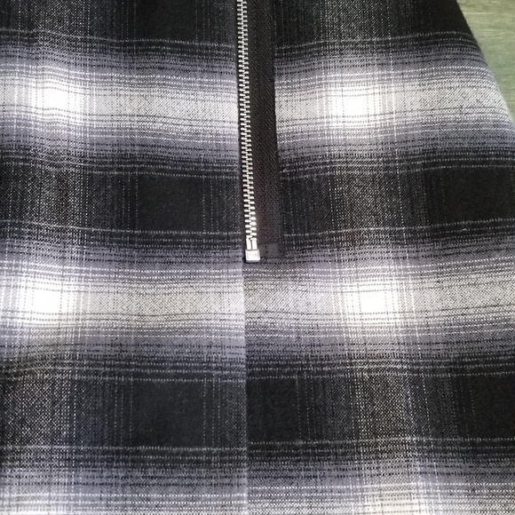 Loft Skirt Black/Grey/Off White NWOT - Picture 2 of 8